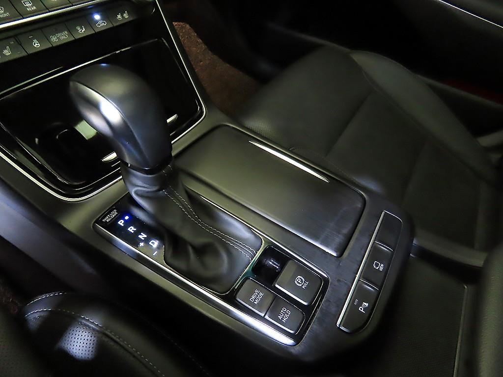 HYUNDAI Grandeur - Vista 12