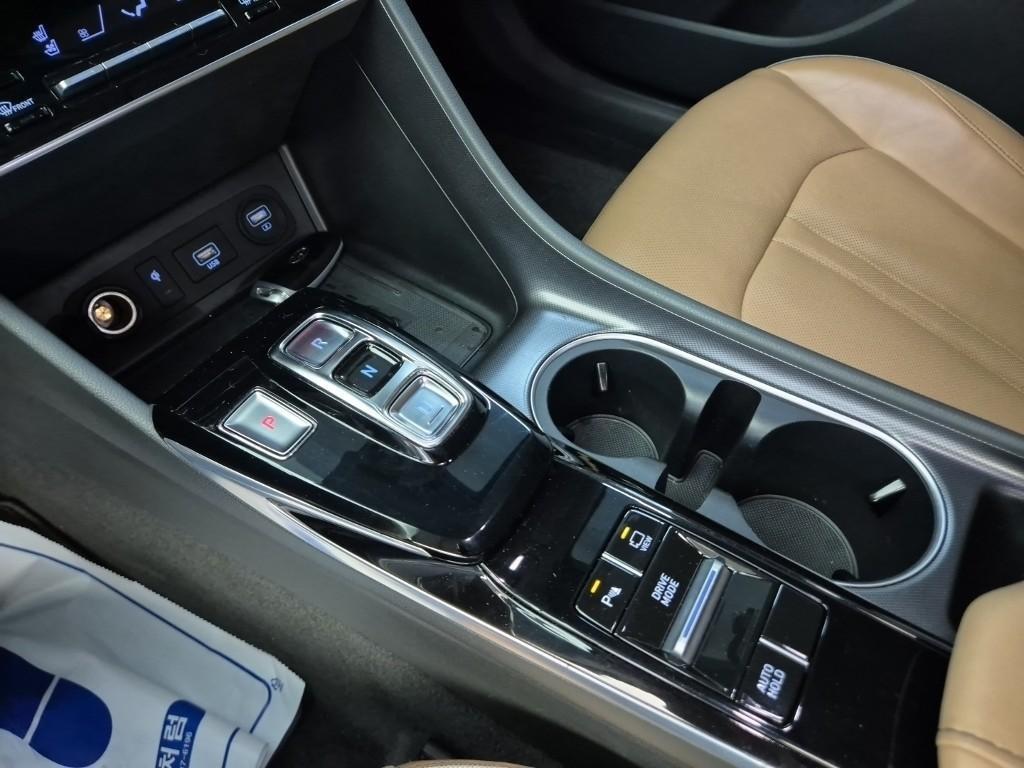 HYUNDAI Sonata - Vista 8