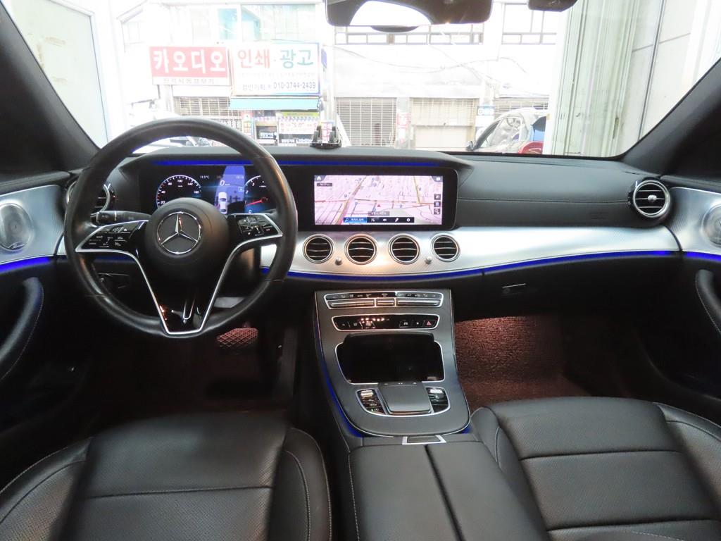 Mercedes Benz E class - Vista 7