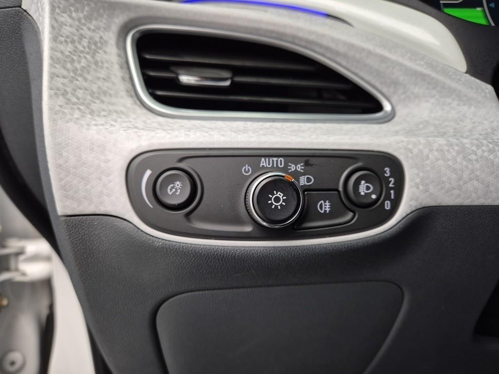Chevrolet Bolt 2019 Blanco - Importación desde Corea - HF Imports Iquique - Foto 17
