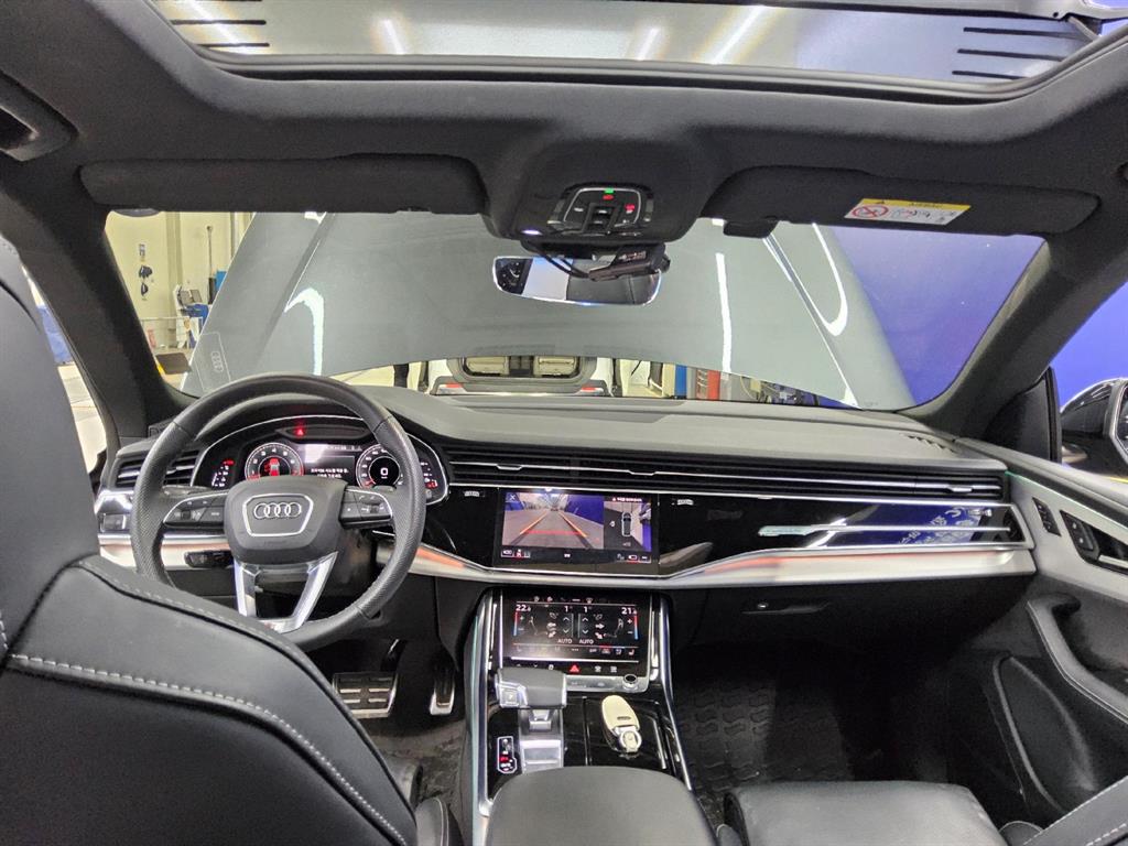 Audi Q8 - Vista 6