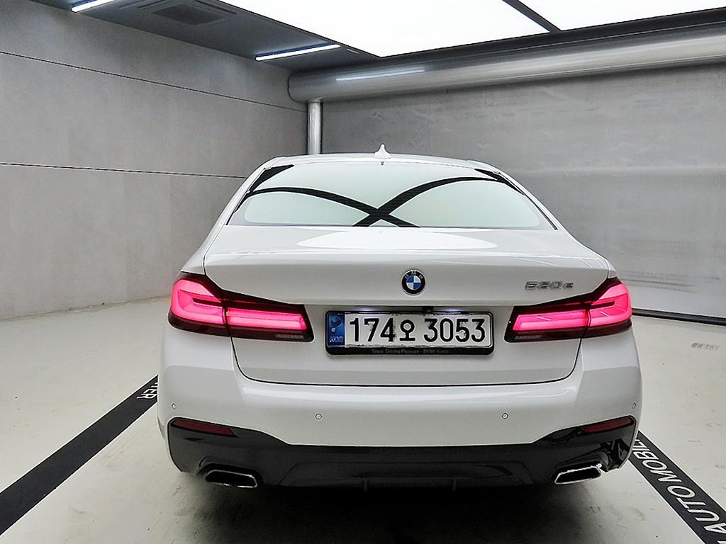 BMW 5 Series - Vista 3