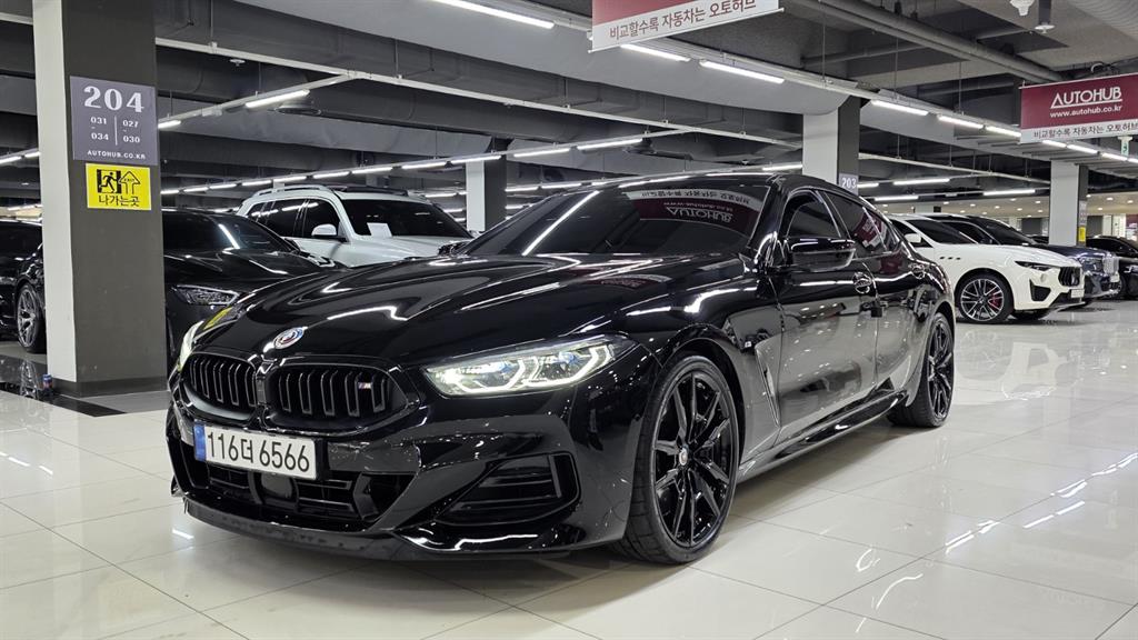 BMW 8 Series 2023 Negro - Importación desde Corea - HF Imports Iquique - Foto 1
