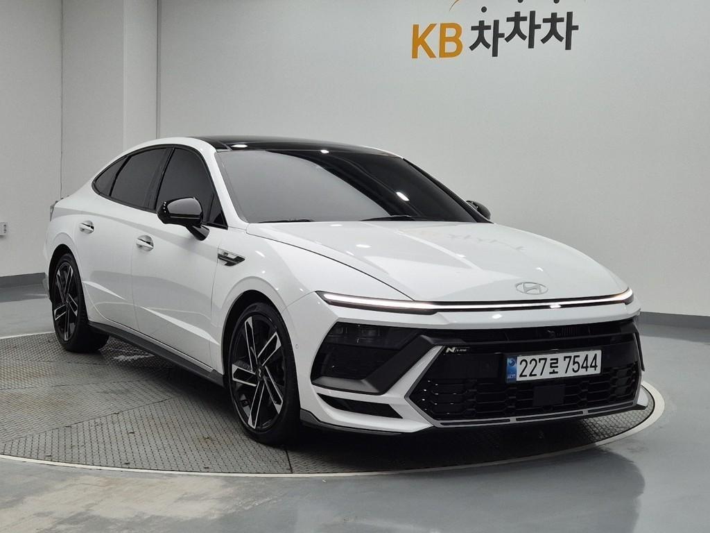 HYUNDAI Sonata - Vista 4
