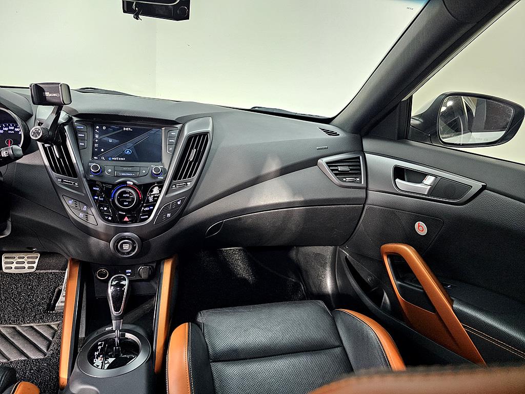 HYUNDAI Veloster - Vista 10