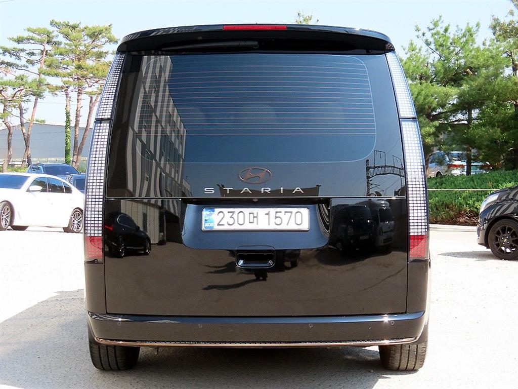 HYUNDAI Staria - Vista 4
