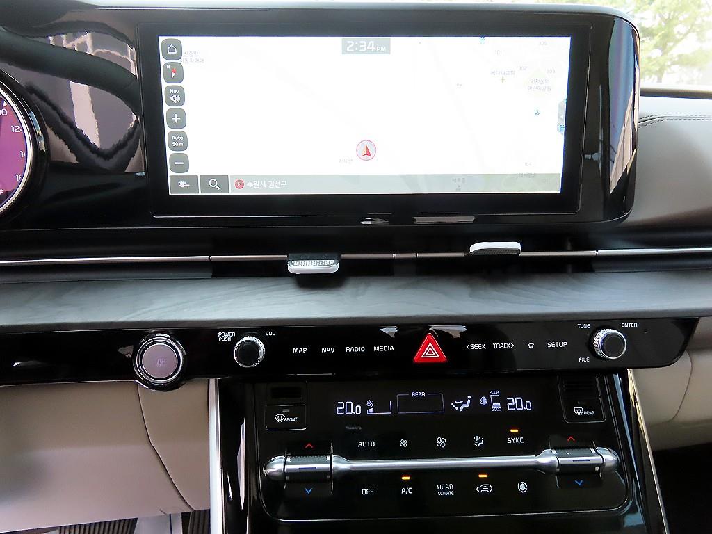 KIA Carnival - Vista 12