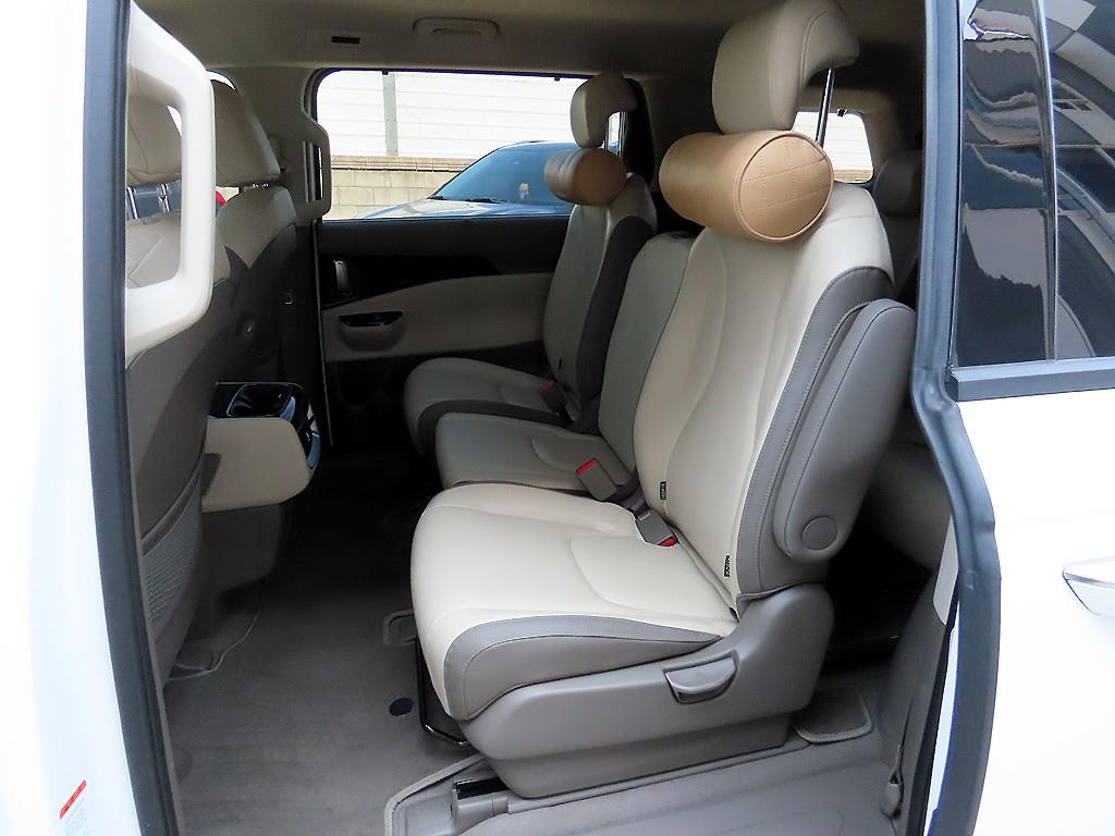 KIA Carnival - Vista 6