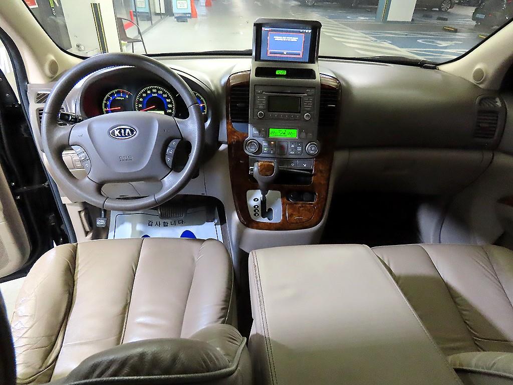 KIA Carnival - Vista 10