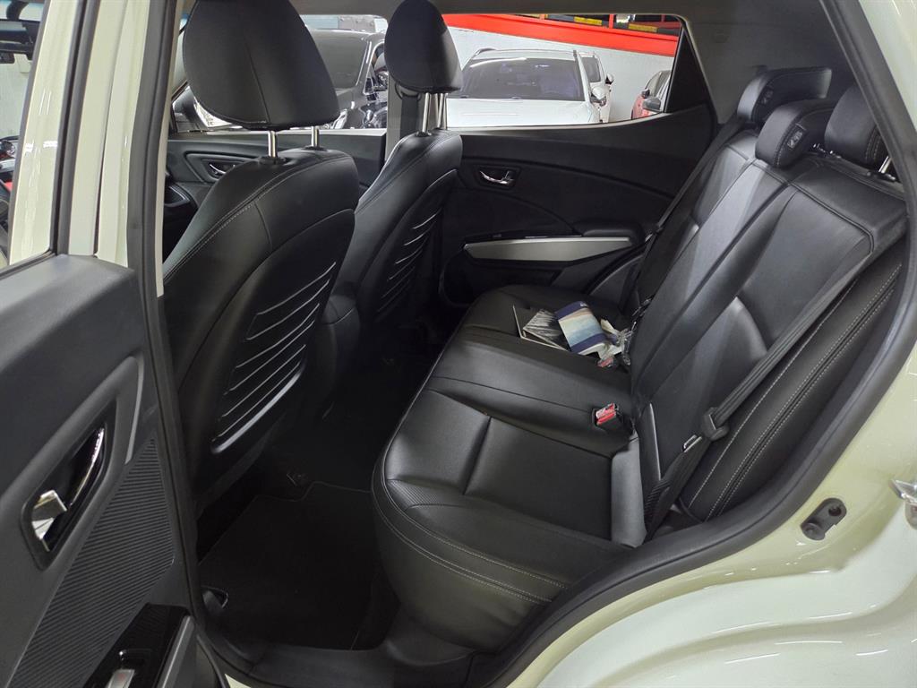 Ssangyong Tivoli - Vista 7
