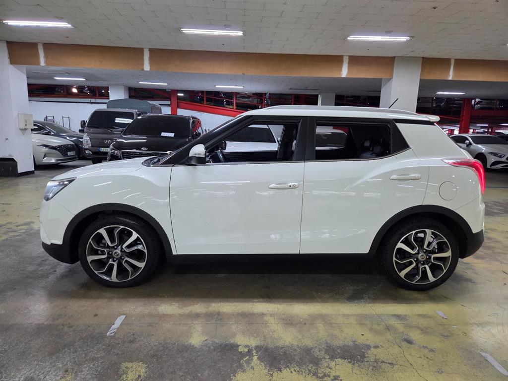Ssangyong Tivoli - Vista 3