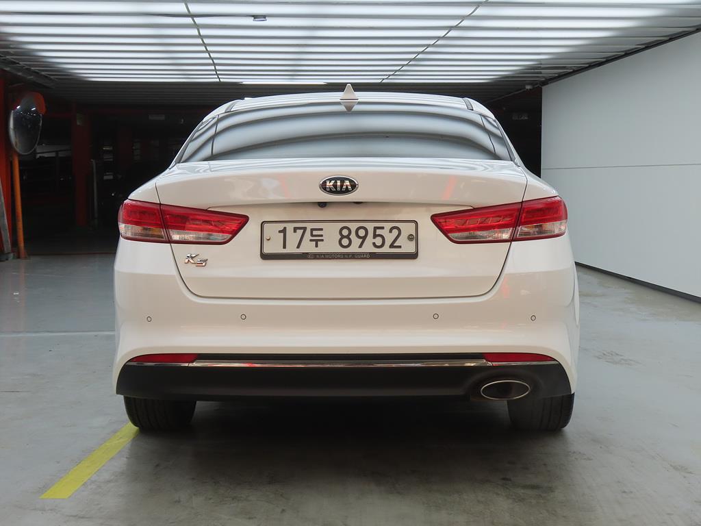KIA K5 - Vista 3
