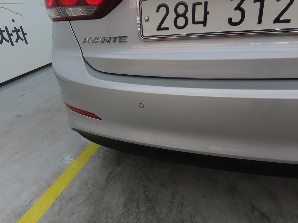 HYUNDAI Avante 2017 Plateado - Importación desde Corea - HF Imports Iquique - Foto 16