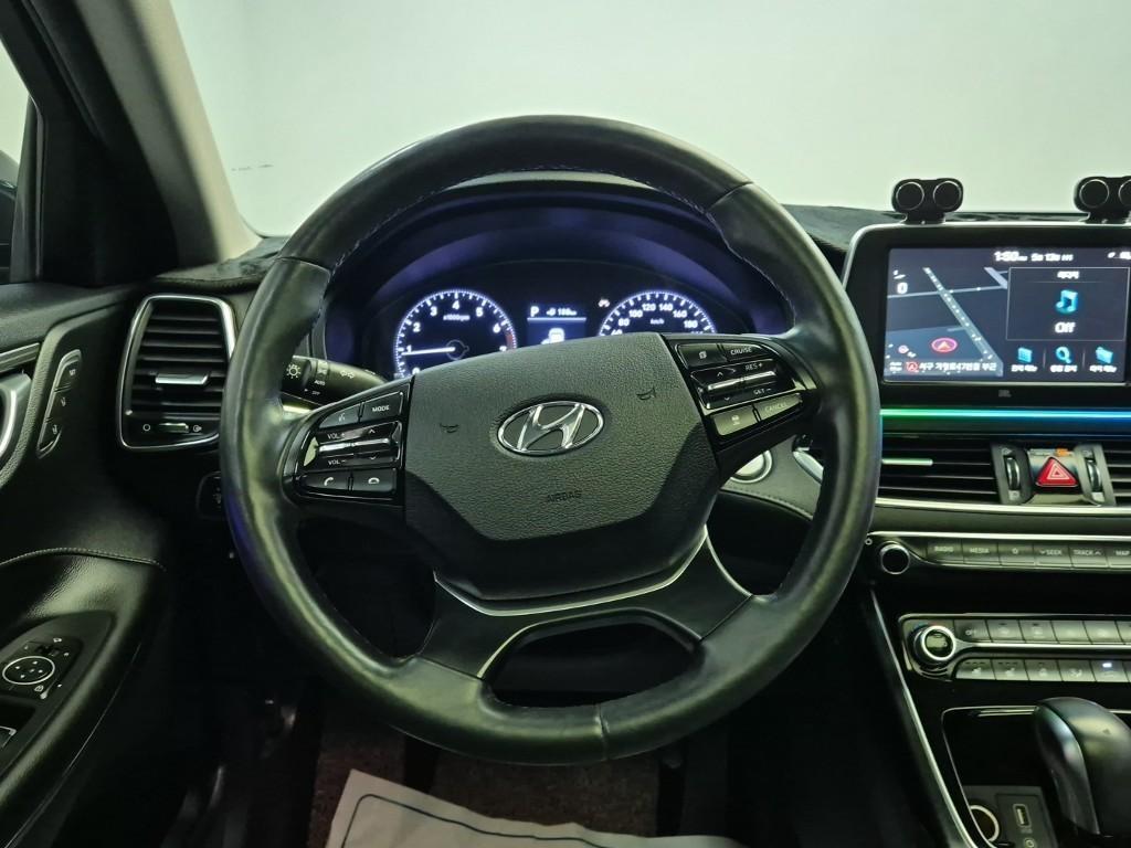 HYUNDAI Grandeur - Vista 9