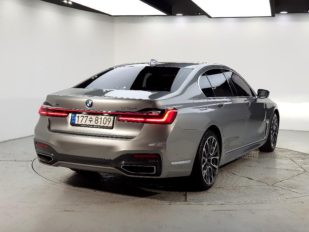 BMW 7 Series - Vista 4