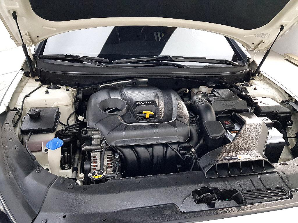 HYUNDAI Sonata - Vista 5
