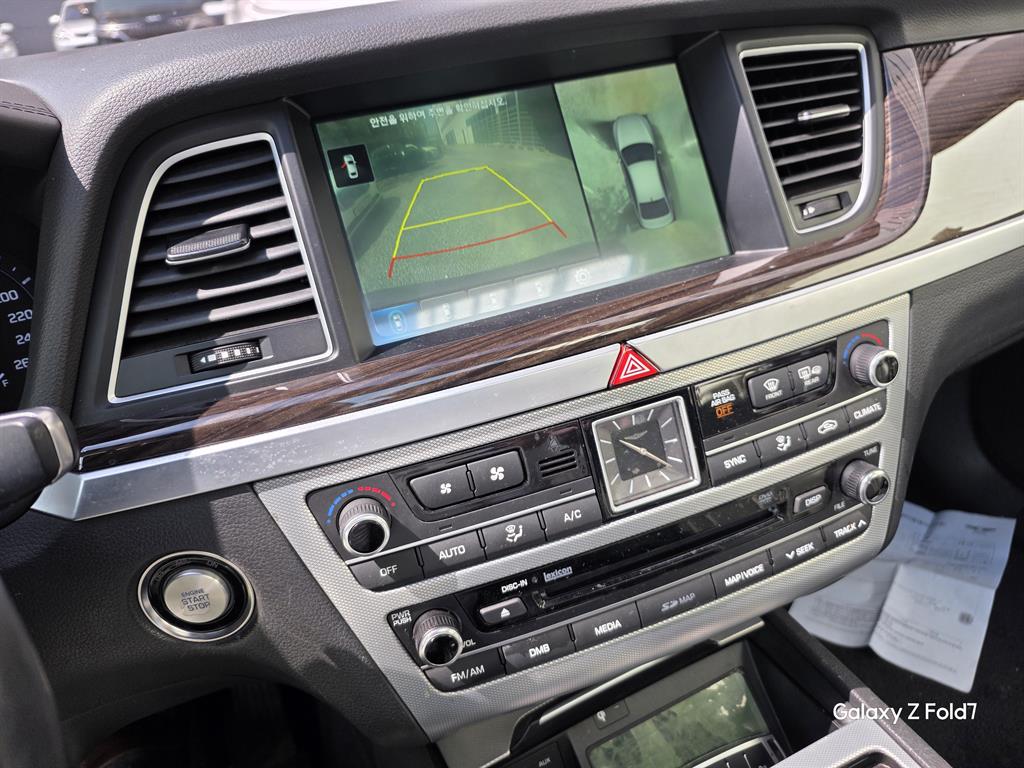 Genesis G80 - Vista 9