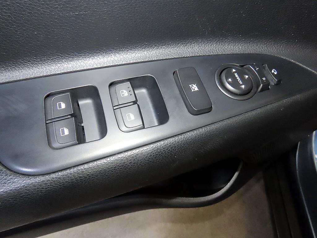 KIA Stonic 2019 Azul - Importación desde Corea - HF Imports Iquique - Foto 13