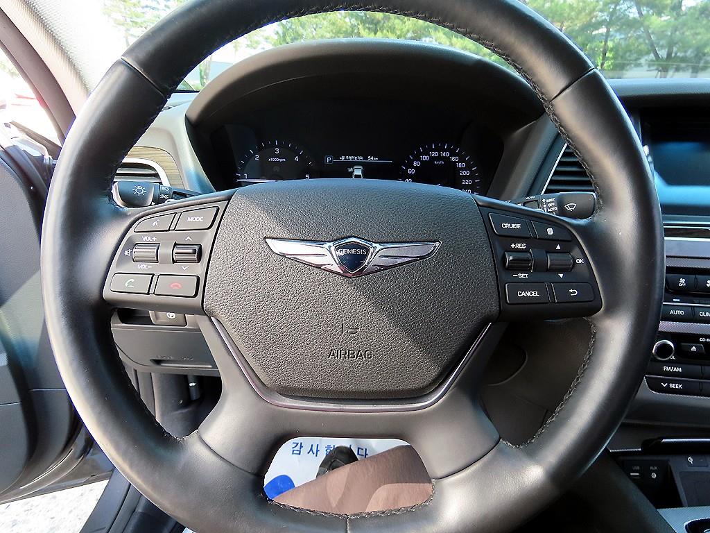 Genesis G80 - Vista 8