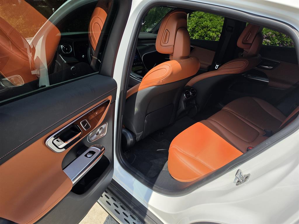 Mercedes Benz GLC Class - Vista 10