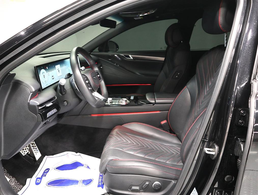 Genesis G80 - Vista 9