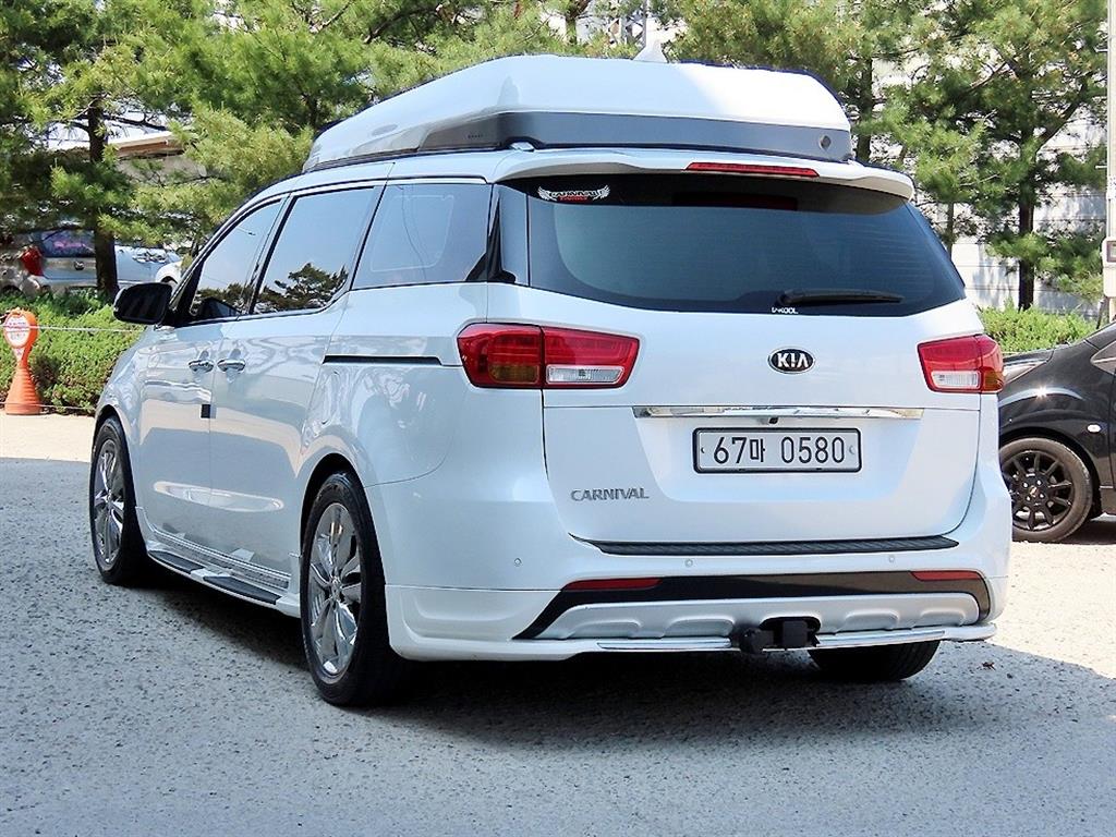 KIA Carnival - Vista 3