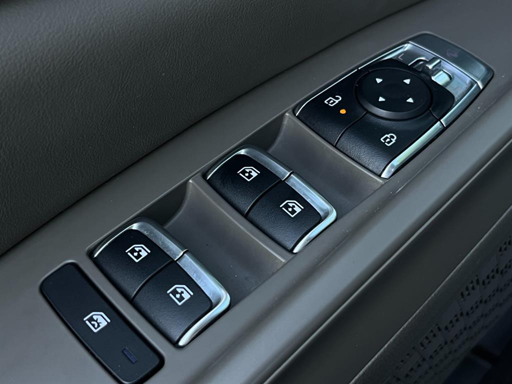 KIA Carnival - Vista 11