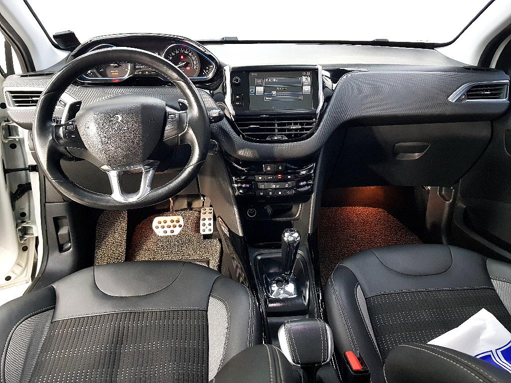 Peugeot 2008 - Vista 5