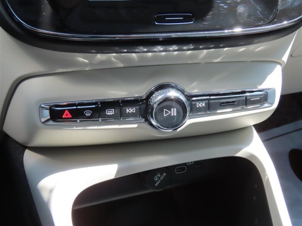 Volvo XC40 2025 - Importación desde Corea - HF Imports Iquique - Foto 7