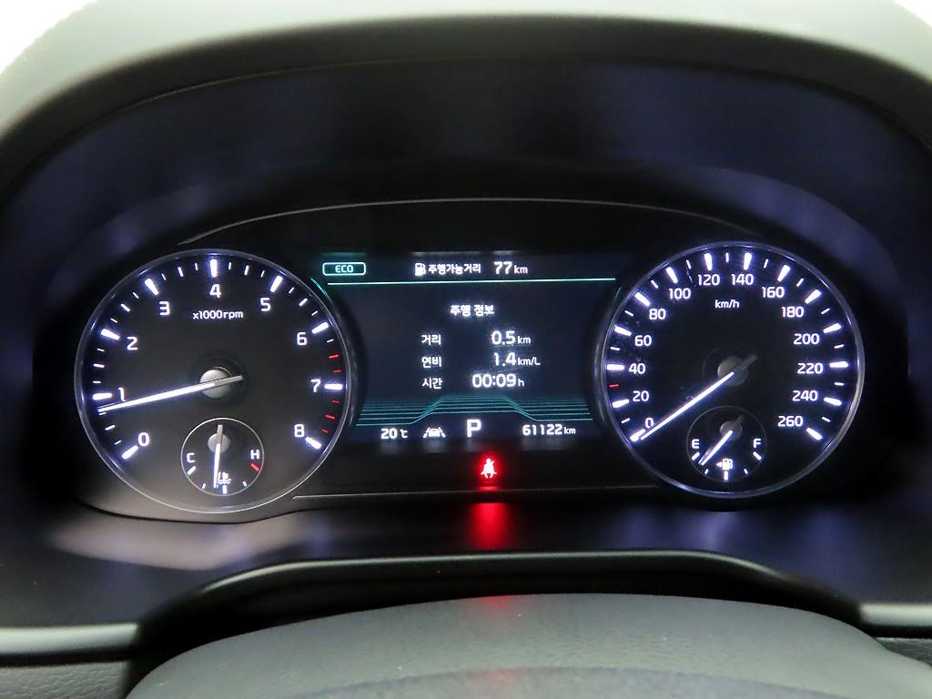 KIA K9 - Vista 5