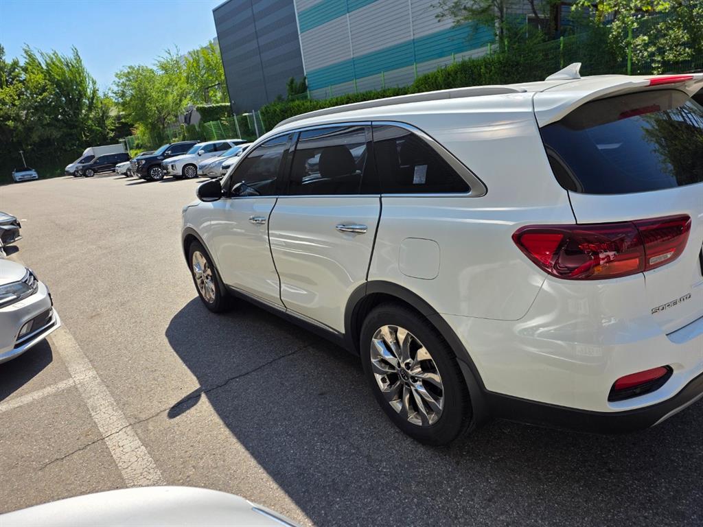 KIA Sorento - Vista 6