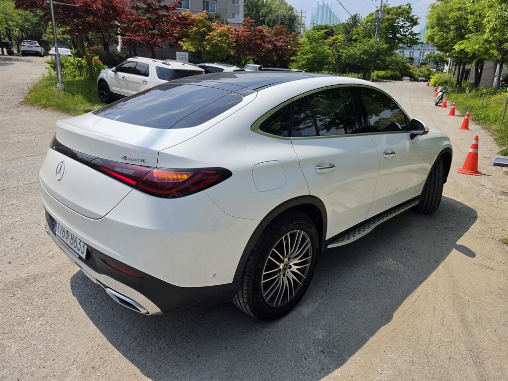 Mercedes Benz GLC Class - Vista 5