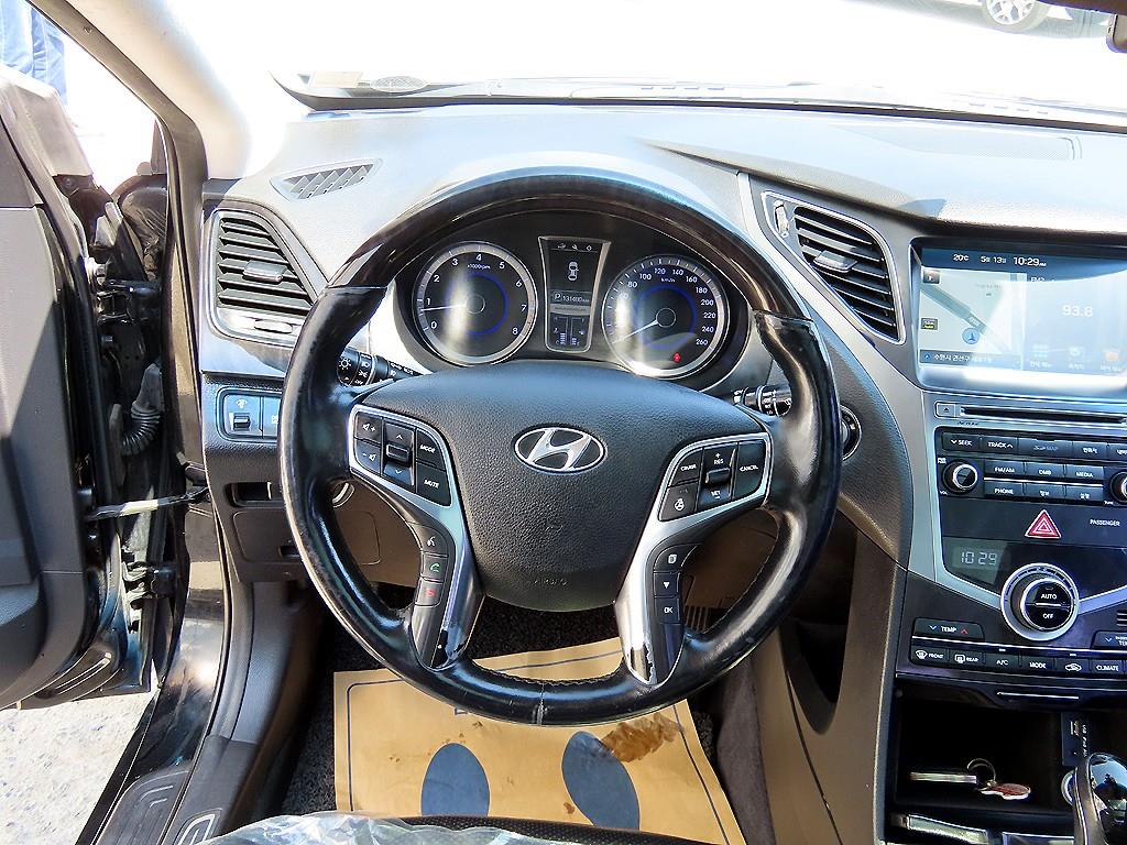 HYUNDAI Grandeur - Vista 8