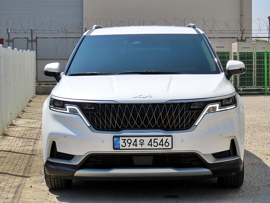KIA Carnival 2023 Blanco - Importación desde Corea - HF Imports Iquique - Foto 1