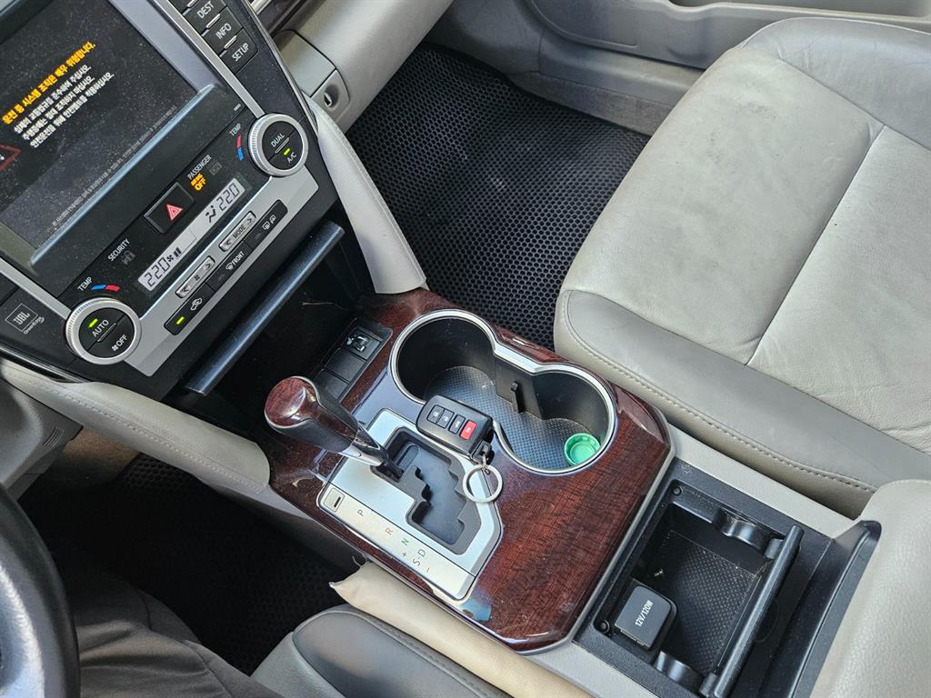 Toyota Camry - Vista 11