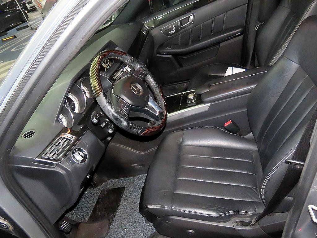 Mercedes Benz E class - Vista 6