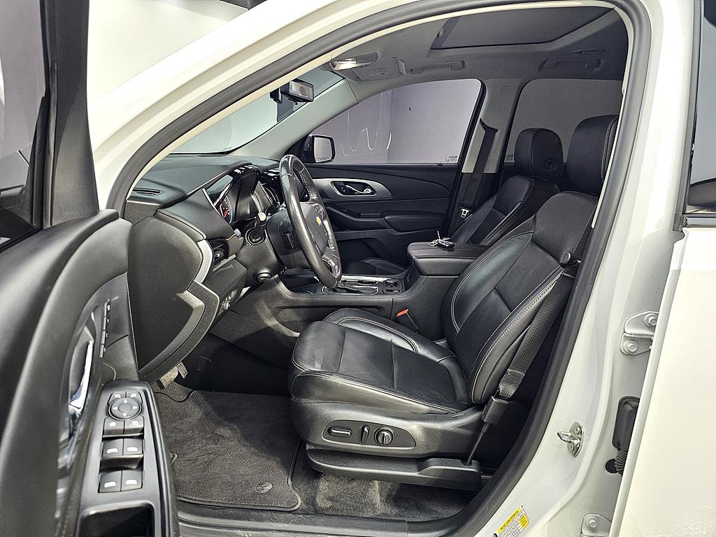 Chevrolet Travers - Vista 7