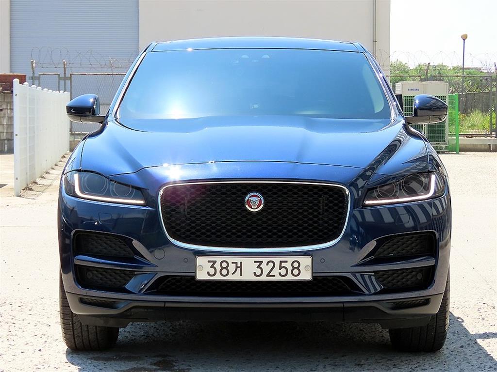 Jaguar F-PACE 2018 Negro - Importación desde Corea - HF Imports Iquique - Foto 1