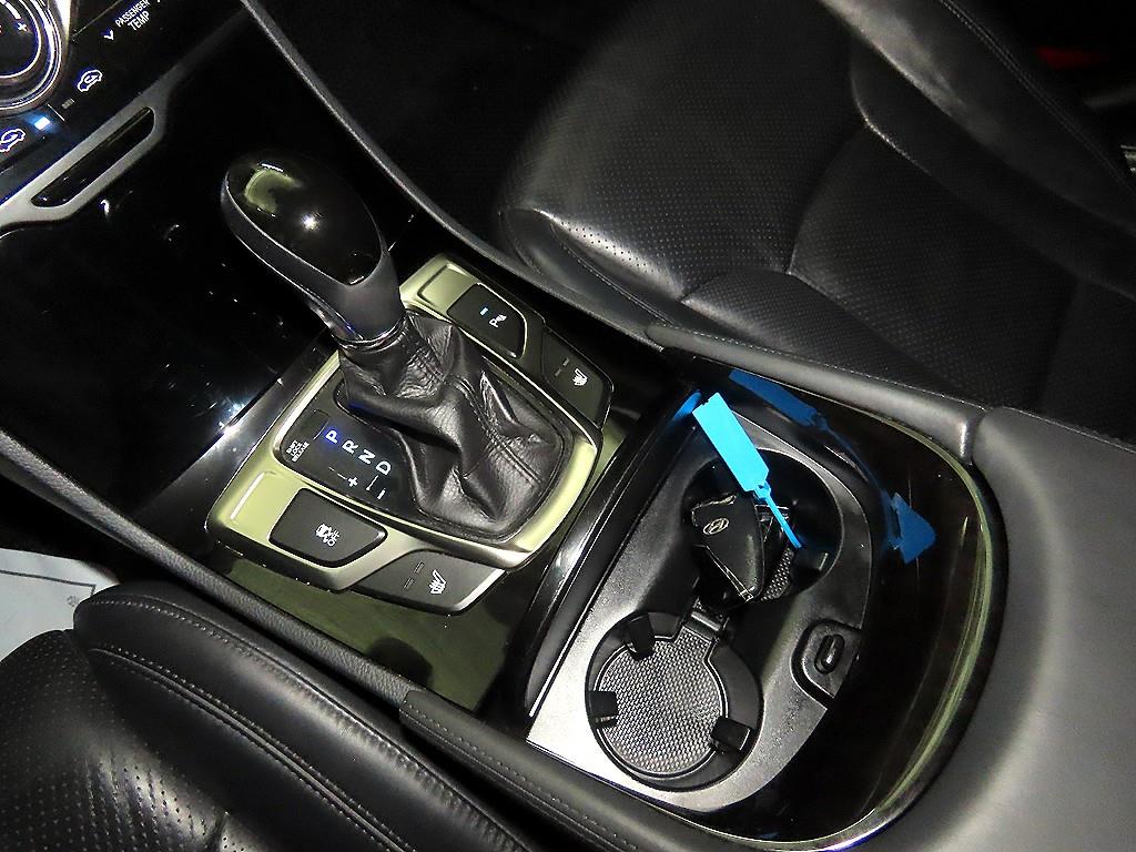 HYUNDAI Grandeur - Vista 12
