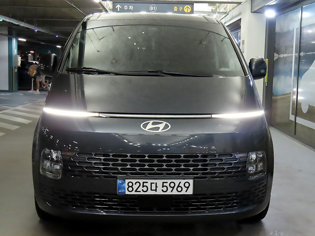 HYUNDAI Staria - Vista 2