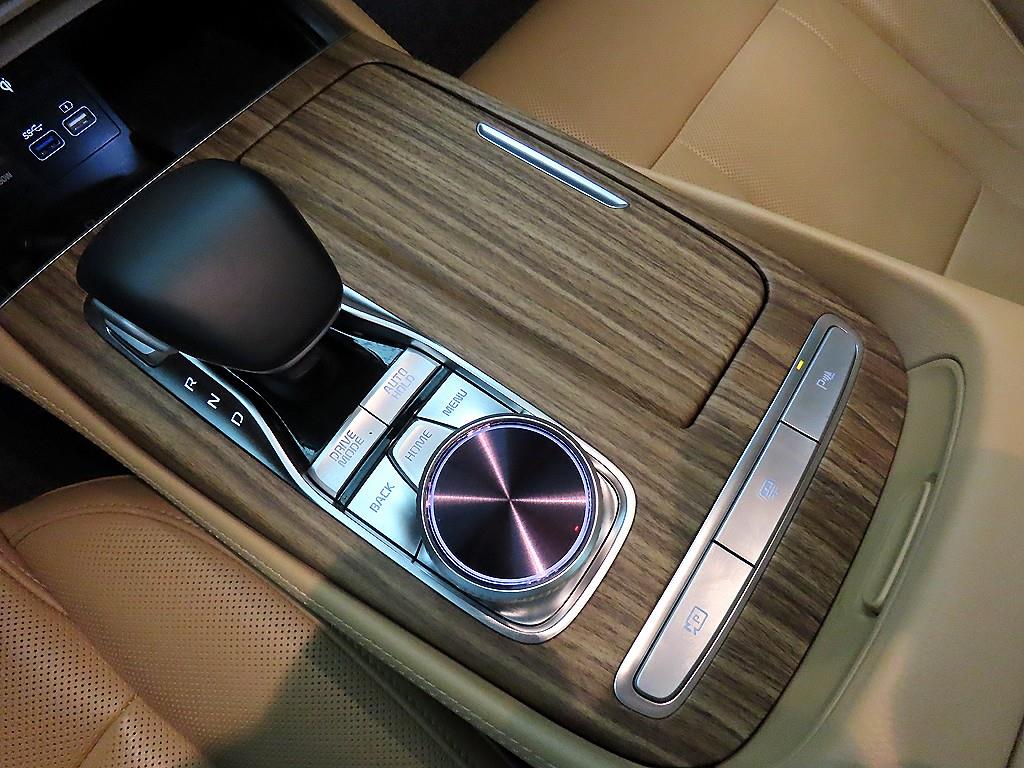 KIA K9 - Vista 12