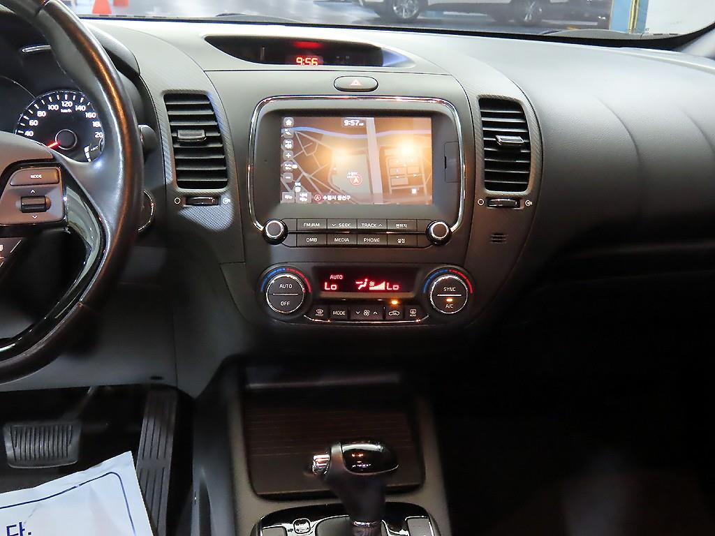 KIA K3 - Vista 11