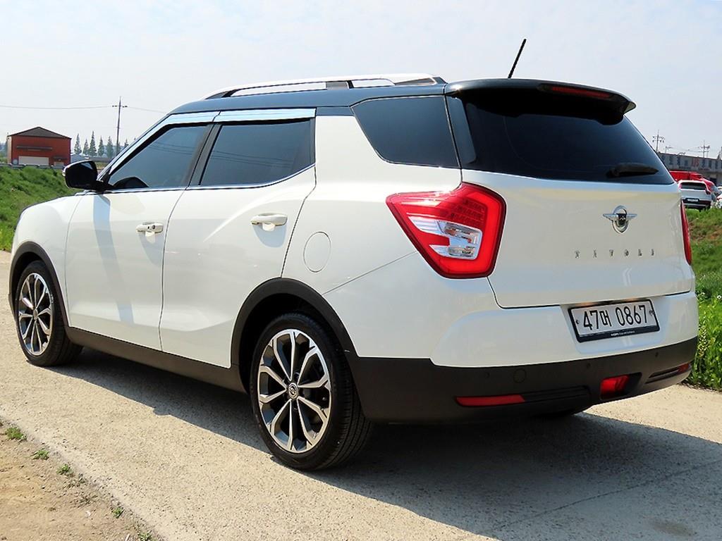 Ssangyong Tivoli - Vista 3