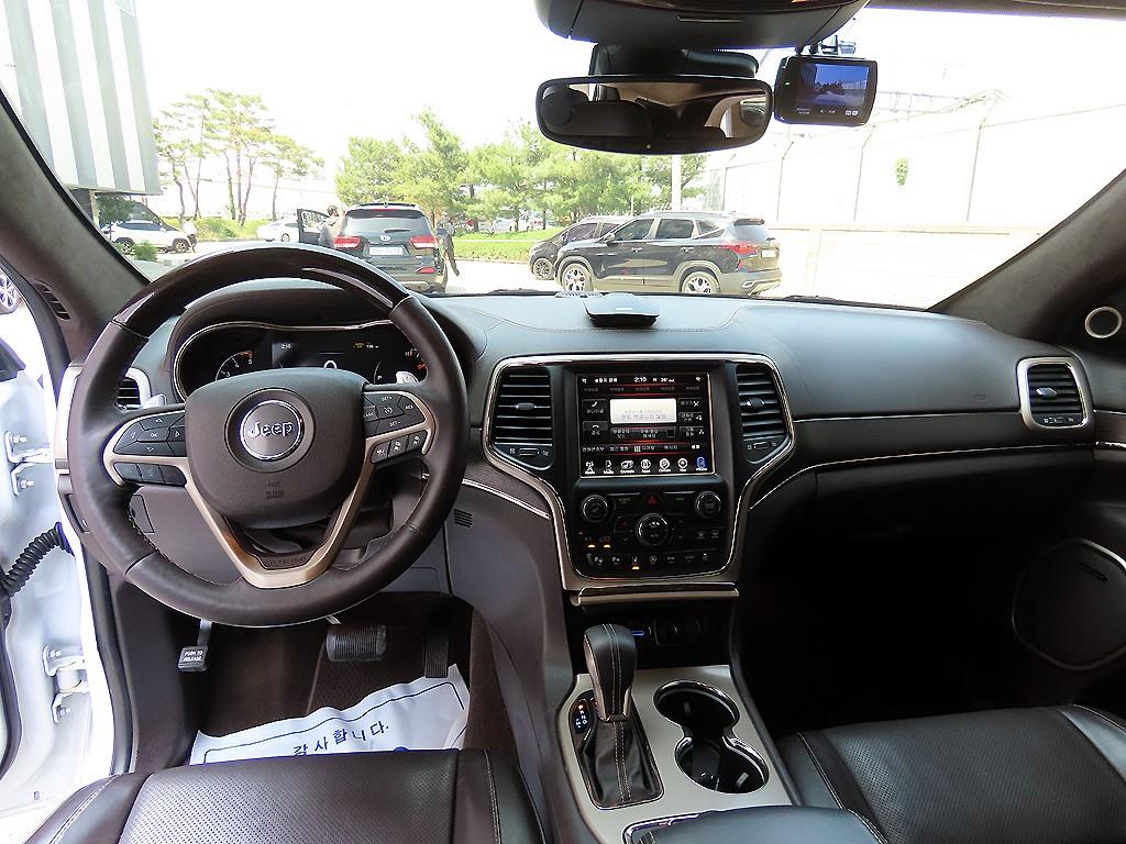 Jeep Cherokee - Vista 7