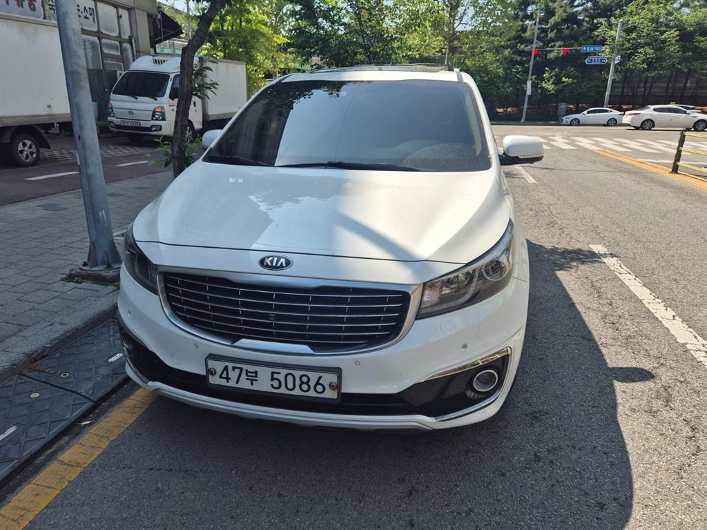 KIA Carnival 2015 Blanco - Importación desde Corea - HF Imports Iquique - Foto 1