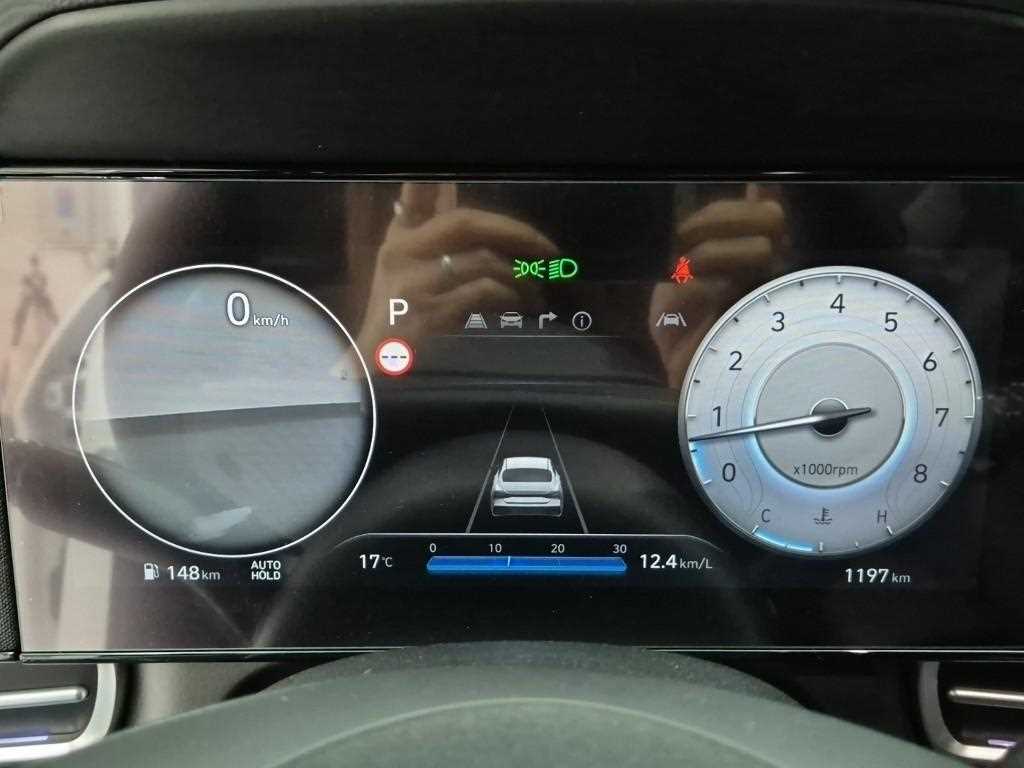 HYUNDAI Avante - Vista 6