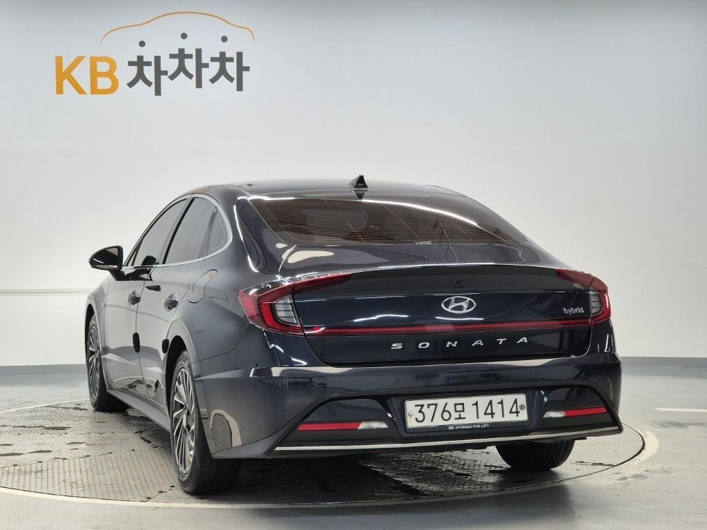 HYUNDAI Sonata - Vista 2