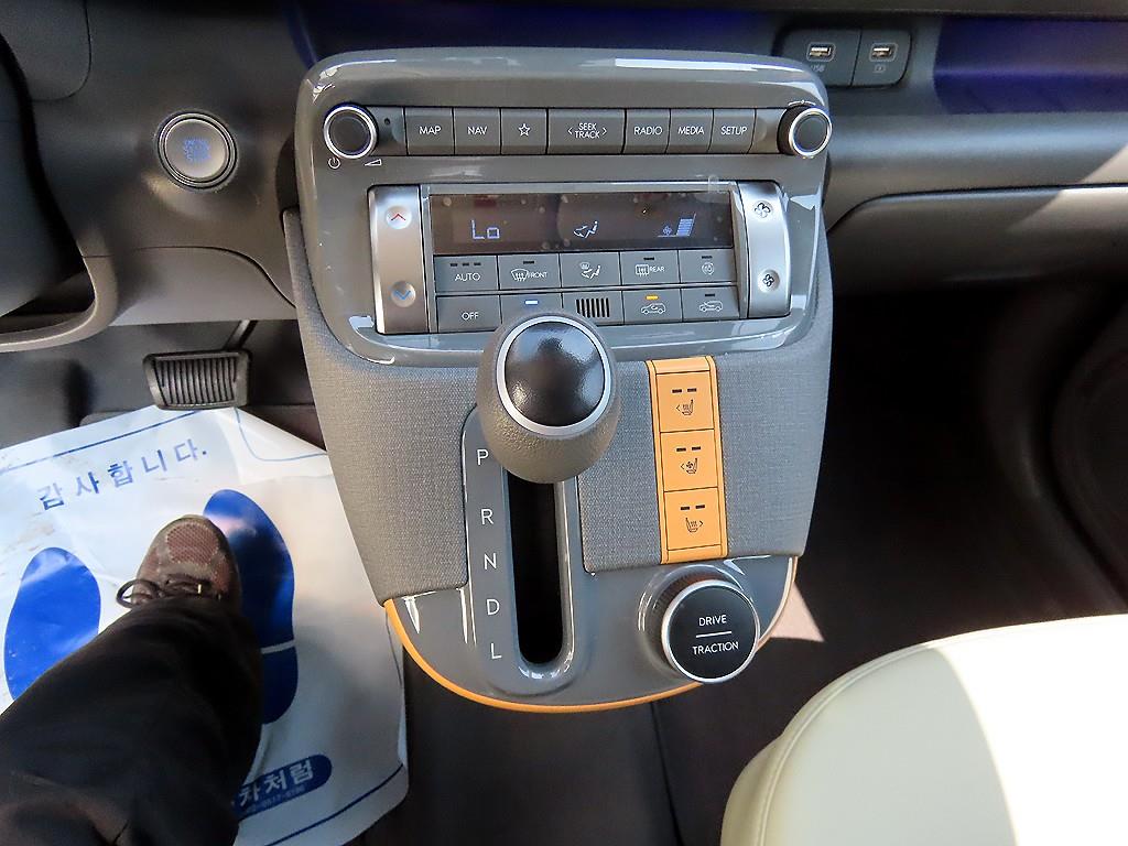 HYUNDAI Casper - Vista 10