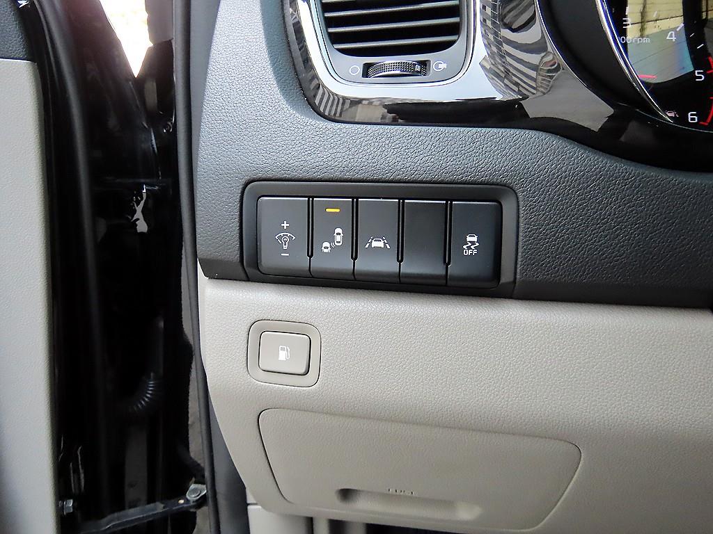 KIA Carnival 2019 Negro - Importación desde Corea - HF Imports Iquique - Foto 13