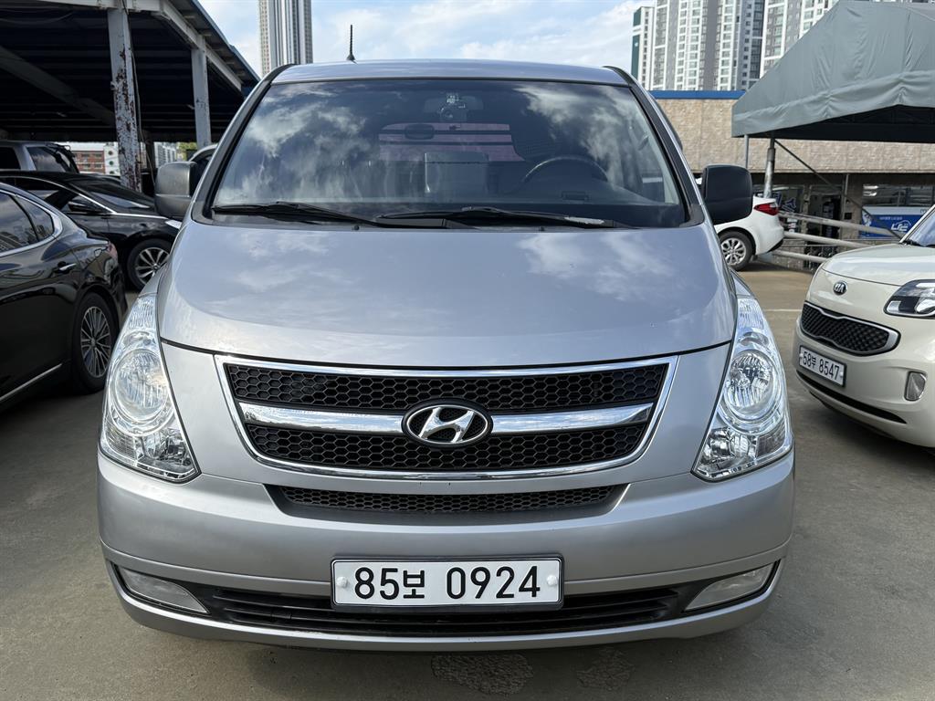 HYUNDAI Starex 2015 Gris - Importación desde Corea - HF Imports Iquique - Foto 1